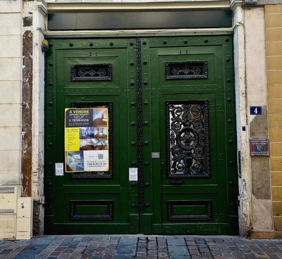 Sweet Nina Jazz Appartement Pour 5 Voyageurs, Situe A La Place De La Republique, Avec Parking Et Lit Queen Size Le Mans Exteriör bild