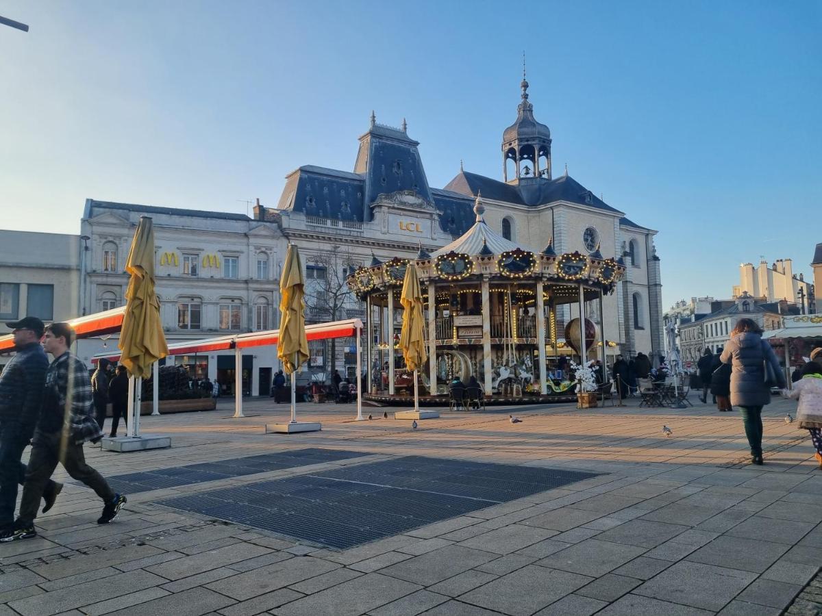 Sweet Nina Jazz Appartement Pour 5 Voyageurs, Situe A La Place De La Republique, Avec Parking Et Lit Queen Size Le Mans Exteriör bild